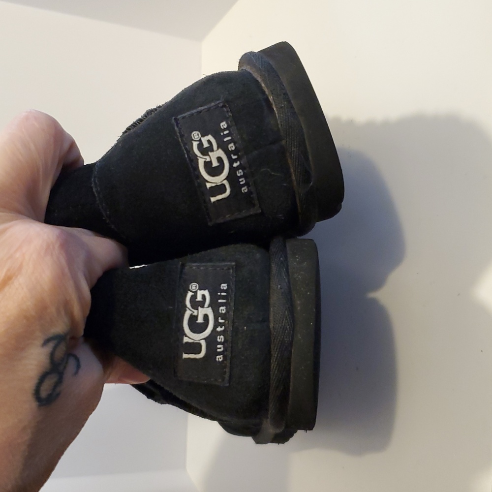 UGG Australia 3387 Womens Black Suede Lo Pro Button Fold Over Logo Boots Size 7 - Picture 15 of 15